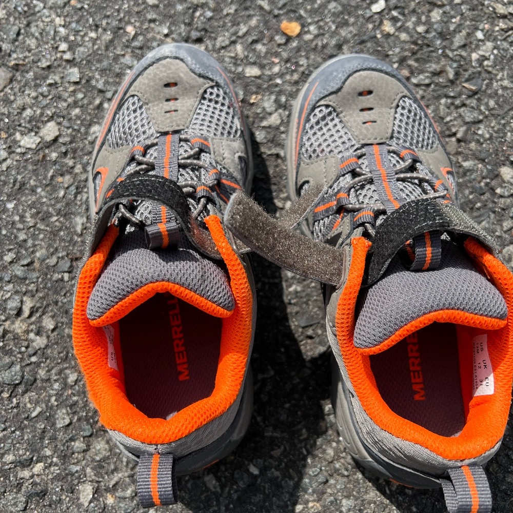 Merrell walking/hiking shoes for boys in great condition.
